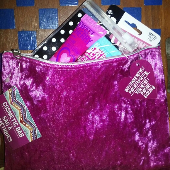 Other - 🆕💜8 Pc Deluxe Gift Set💜